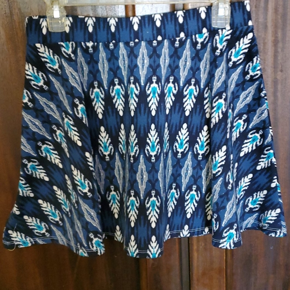 AEROPOSTALE ADORABLE LARGE SKIRT